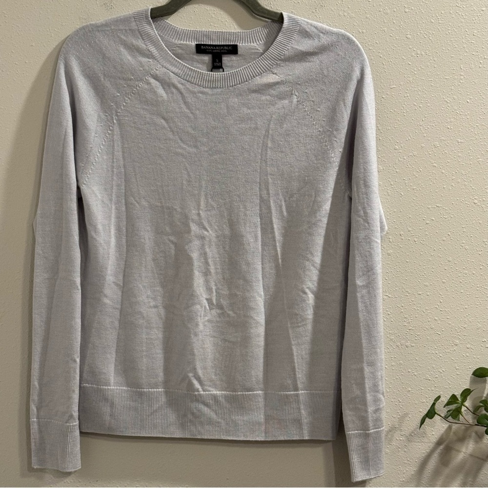 Banana Republic NWT Small 100% Merino Wool Seamless Crewneck Sweater Minimalist